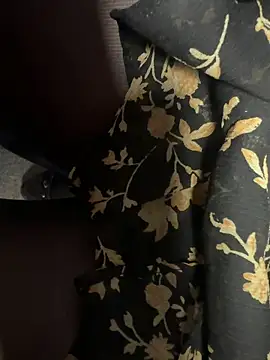 HiddenHoneyLDN online show from February 9, 2026, 10:02 am