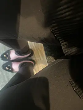 HiddenHoneyLDN online show from October 20, 2025, 11:33 am