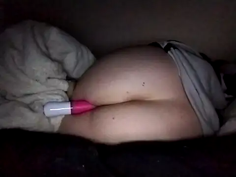 HiddenHoneyLDN online show from December 18, 2025, 12:05 am