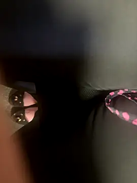 HiddenHoneyLDN online show from October 21, 2025, 9:09 am