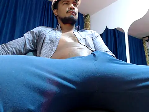 ElCaballeroNegro24 online show from December 18, 2025, 11:41 pm