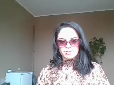 ITALIANASISIXX online show from March 11, 2026, 12:43 pm