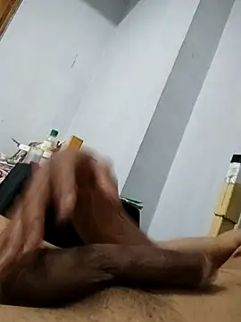 rayane7xx online show from September 18, 2025, 12:41 pm