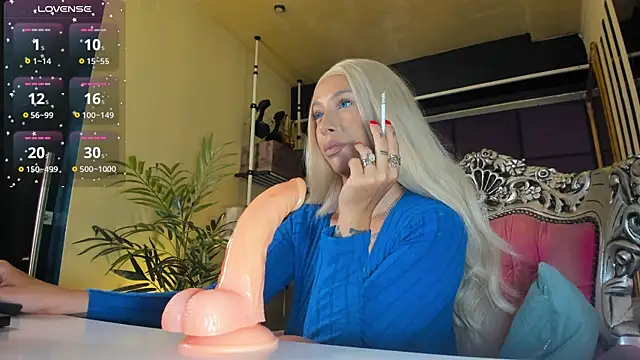 Snapshot of spicyxmilf chatting on June 21, 2026, 4:07 am spicyxmilf online show from June 21, 2026, 4:07 am
