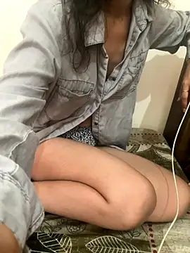 Snapshot of _Maya_zaidi_ chatting on September 18, 2025, 8:39 am Maya zaidi online show from September 18, 2025, 8:39 am