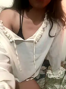 Snapshot of _Maya_zaidi_ chatting on October 13, 2025, 7:48 pm Maya zaidi online show from October 13, 2025, 7:48 pm