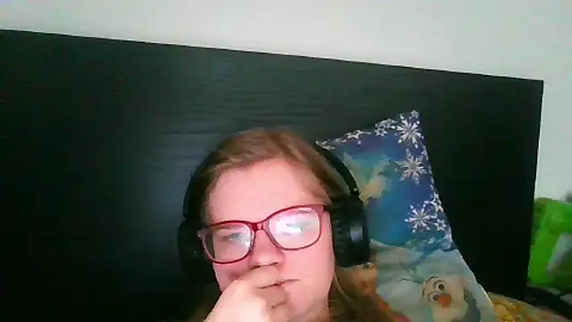 Moonolighta online show from February 1, 2026, 8:23 am