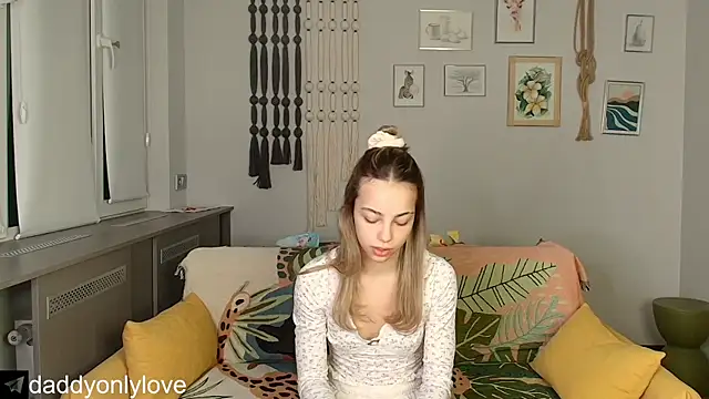 daddyonlyloveme online show from November 5, 2025, 9:18 pm