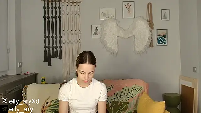 daddyonlyloveme online show from December 18, 2025, 9:18 pm