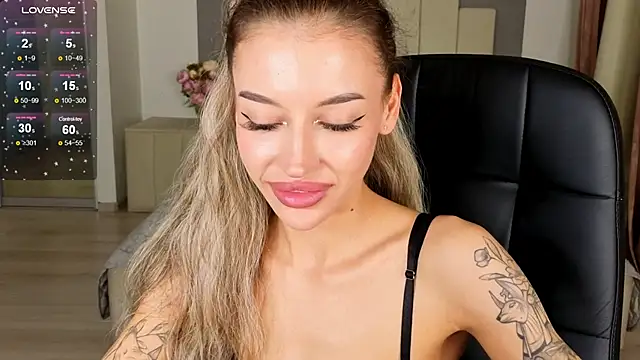 Snapshot of Alexa___Hill chatting on September 11, 2025, 9:04 pm Alexa Hill online show from September 11, 2025, 9:04 pm