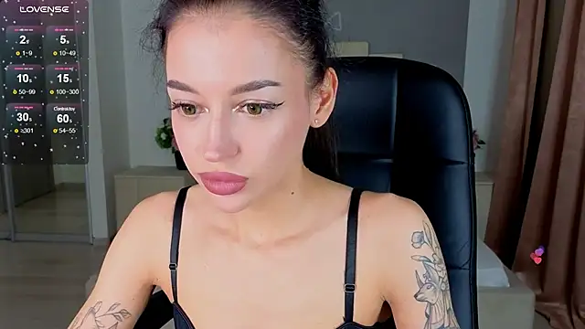 Snapshot of Alexa___Hill chatting on September 22, 2025, 9:43 pm Alexa Hill online show from September 22, 2025, 9:43 pm