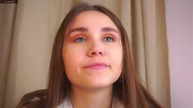 EthalFlowers online show from December 3, 2025, 1:06 am