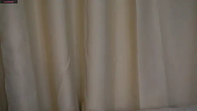 EthalFlowers online show from December 16, 2025, 11:42 pm