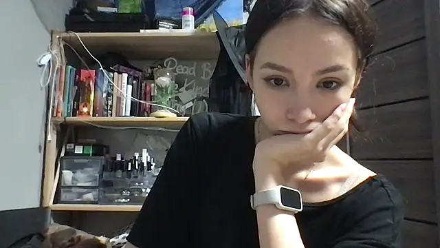 Snapshot of Yuna5343 chatting on October 18, 2025, 7:05 pm Yuna5343 online show from October 18, 2025, 7:05 pm