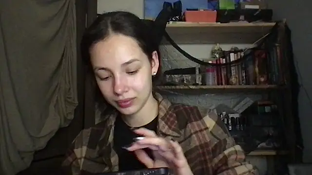 Yuna5343 online show from November 4, 2025, 9:51 pm