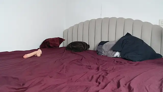 Snapshot of AgnesRoseCams chatting on October 14, 2025, 7:31 am AgnesRoseCams online show from October 14, 2025, 7:31 am