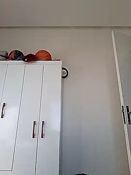 valkiriabbw online show from June 2, 2026, 11:43 am