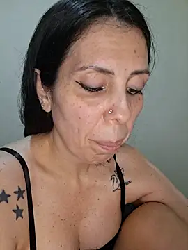Lhcruz online show from July 25, 2026, 1:57 am