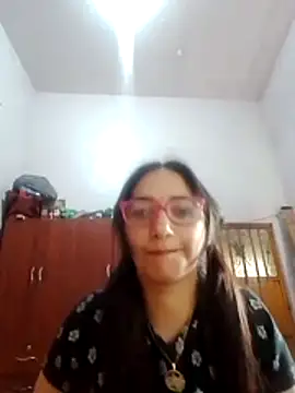Snapshot of dayana_y chatting on October 27, 2025, 8:21 pm dayana y online show from October 27, 2025, 8:21 pm