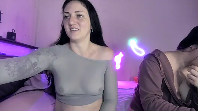 Snapshot of torithequeen chatting on April 8, 2026, 2:29 pm torithequeen online show from April 8, 2026, 2:29 pm