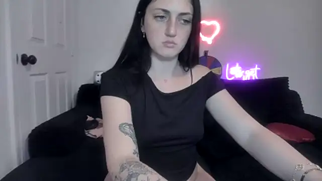 Snapshot of torithequeen chatting on April 1, 2026, 1:08 am torithequeen online show from April 1, 2026, 1:08 am