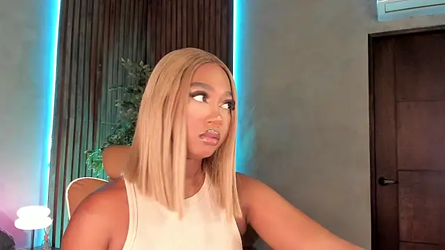 alisonn moon online show from November 13, 2025, 10:46 pm