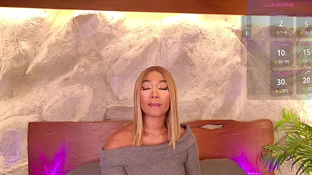 alisonn moon online show from February 2, 2026, 11:04 pm