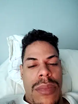 Snapshot of Yasel69 chatting on April 16, 2026, 12:28 pm Yasel69 online show from April 16, 2026, 12:28 pm