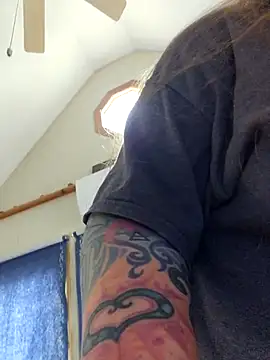 Love86Emily online show from April 15, 2026, 6:23 pm