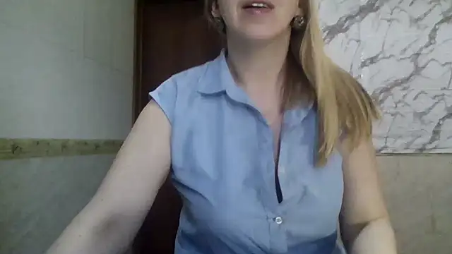 MiyaHottie online show from March 29, 2026, 5:20 am