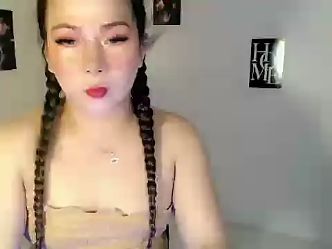 your hottest kim online show from March 2, 2026, 11:50 am