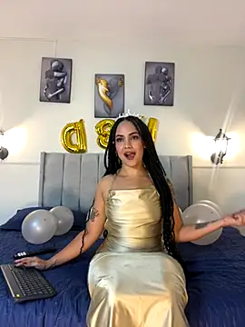 Samara Hadi  online show from November 5, 2025, 10:13 pm