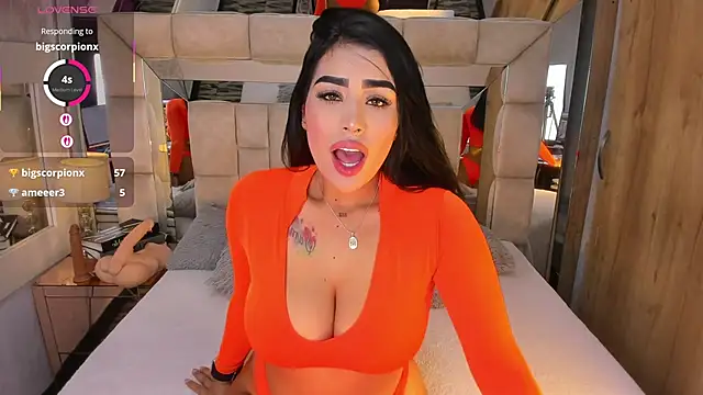 Snapshot of MaddyGray_ chatting on October 2, 2025, 7:06 pm MaddyGray  online show from October 2, 2025, 7:06 pm