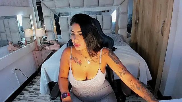 Snapshot of MaddyGray_ chatting on September 19, 2025, 7:07 pm MaddyGray  online show from September 19, 2025, 7:07 pm