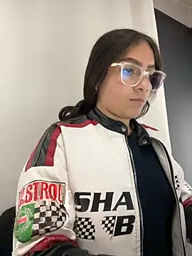 Alyha Cortes online show from October 25, 2025, 3:28 am