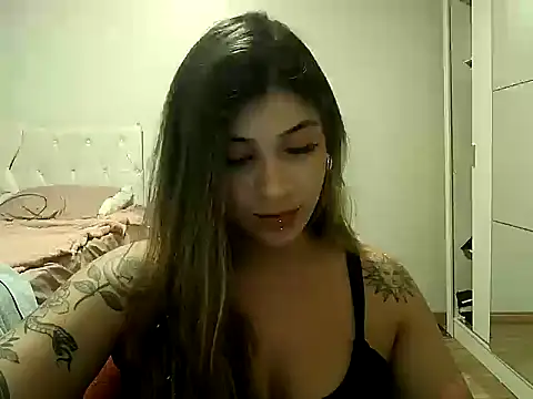 Becca B online show from April 18, 2026, 5:43 am