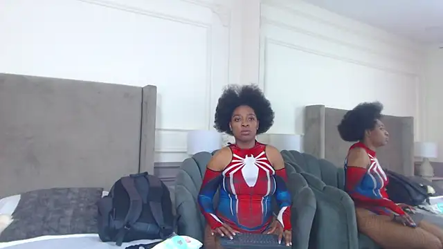 NatashaSilver online show from November 1, 2025, 1:05 pm