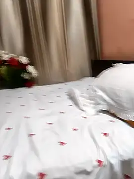 Shalu G online show from April 3, 2026, 2:56 pm