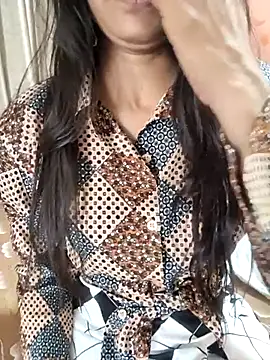 Shalu G online show from February 26, 2026, 9:42 am