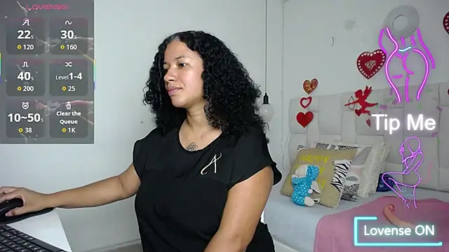 Snapshot of michel_rous_ chatting on February 25, 2026, 7:03 pm michel rous online show from February 25, 2026, 7:03 pm