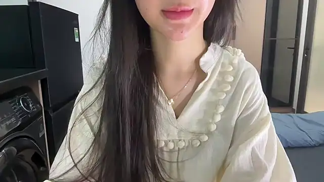 Snapshot of Mimi_love01 chatting on April 10, 2026, 4:30 am Mimi love01 online show from April 10, 2026, 4:30 am