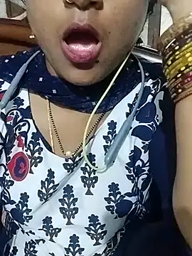 Snapshot of Varsha21 chatting on September 12, 2025, 10:15 am Varsha21 online show from September 12, 2025, 10:15 am