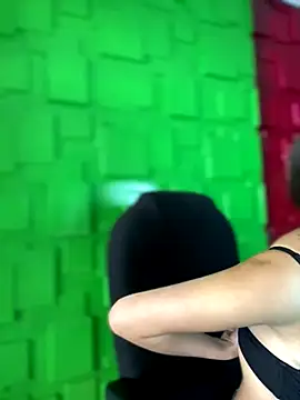 Linda LS online show from December 1, 2025, 7:48 pm