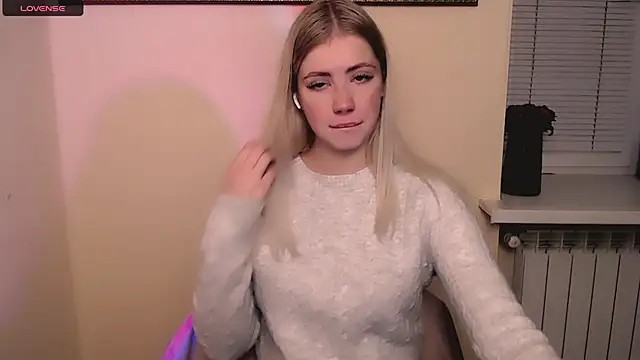 AliceHotty  online show from October 23, 2025, 6:34 am