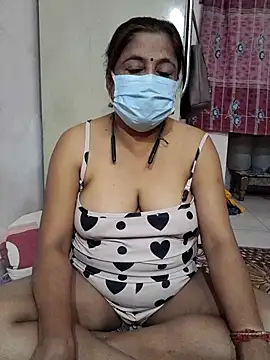 Snapshot of mature_mimi chatting on November 5, 2025, 10:18 am mature mimi online show from November 5, 2025, 10:18 am