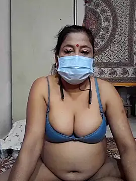 Snapshot of mature_mimi chatting on December 4, 2025, 5:45 pm mature mimi online show from December 4, 2025, 5:45 pm