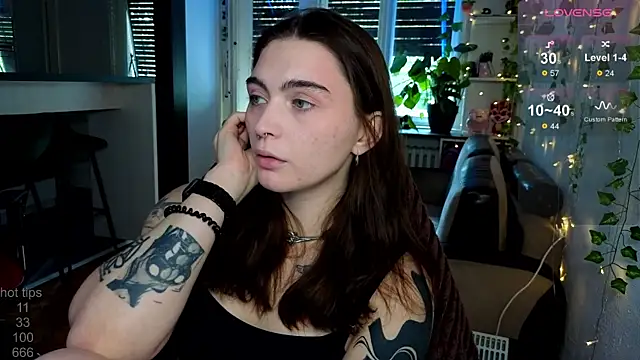 Snapshot of dorfmatratze__ chatting on October 10, 2025, 7:53 am dorfmatratze online show from October 10, 2025, 7:53 am