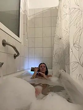 Emilia Mausi online show from February 19, 2026, 8:17 pm