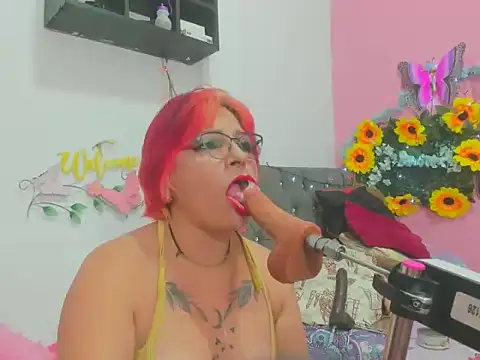 Yeny hot  online show from April 6, 2026, 6:25 am