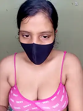 Rose-luckey online show from October 24, 2025, 9:41 am